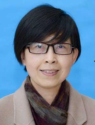 网红何丽娟,从平凡女孩到网络红人的蜕变之路