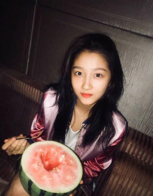 吃瓜吓人照片,吃瓜吓人照片揭秘惊悚幕后