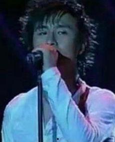 头条戴眼镜红人,揭秘眼镜界的时尚达人